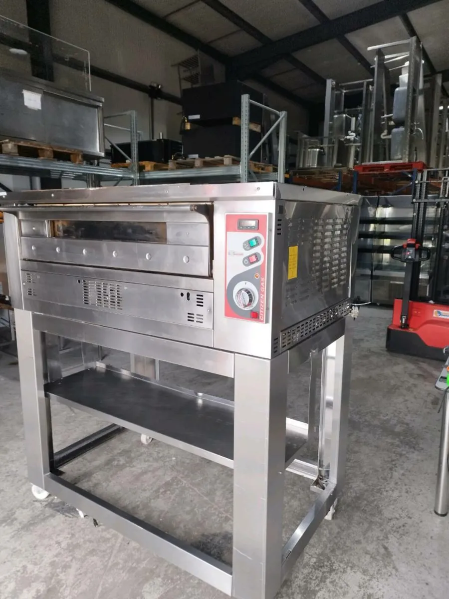 GAS PIZZA OVEN - Image 1