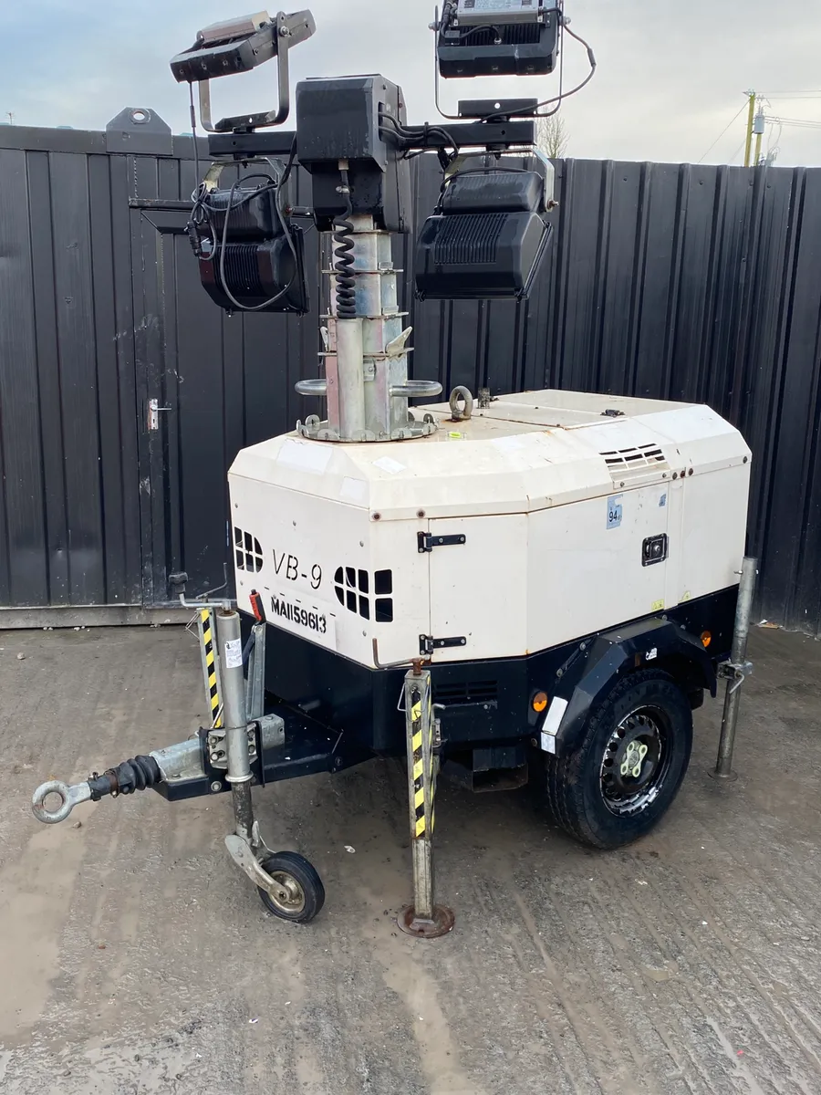 VB-9 Lighting Tower - Image 1