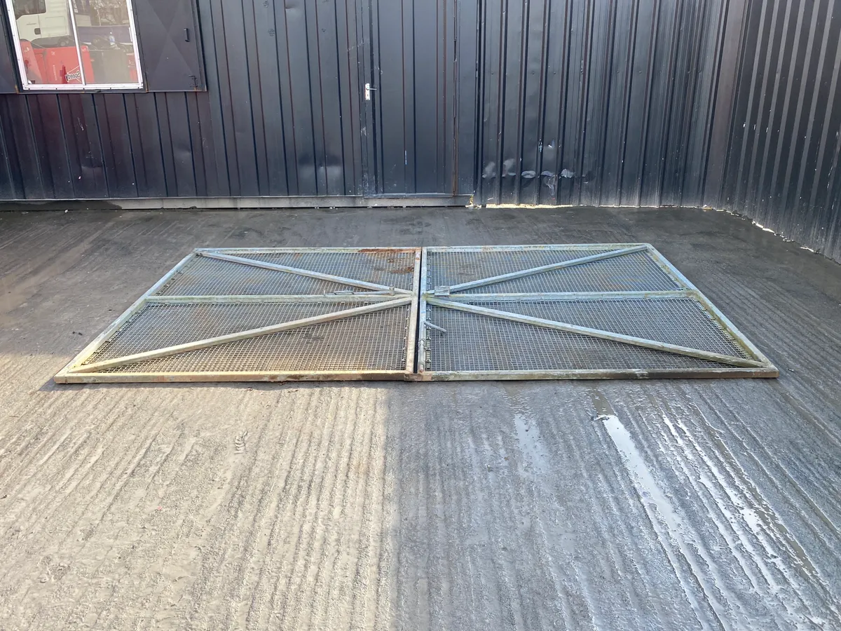 12ft x 7ft Double Galvanised Gate - Image 3