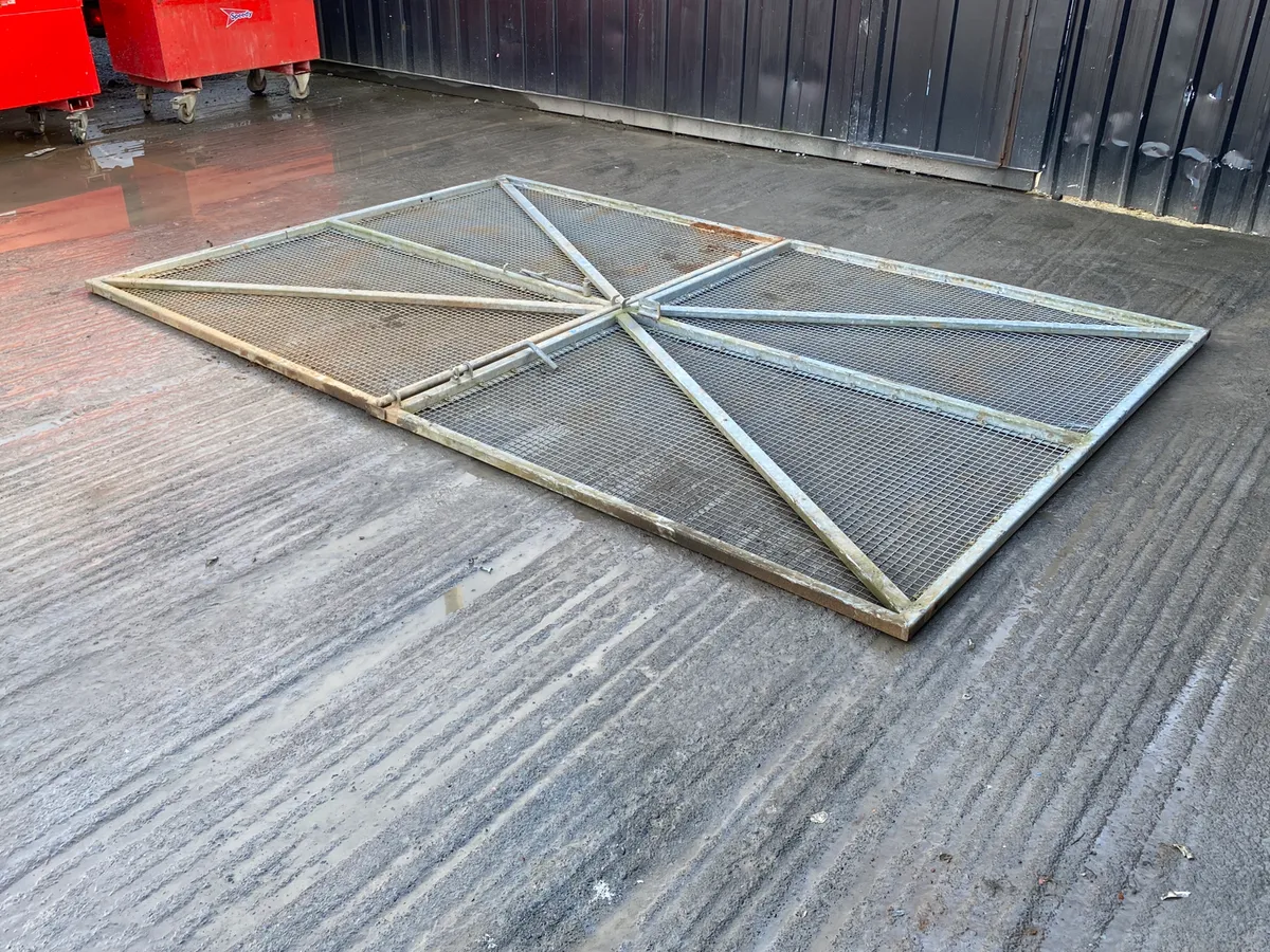 12ft x 7ft Double Galvanised Gate - Image 4