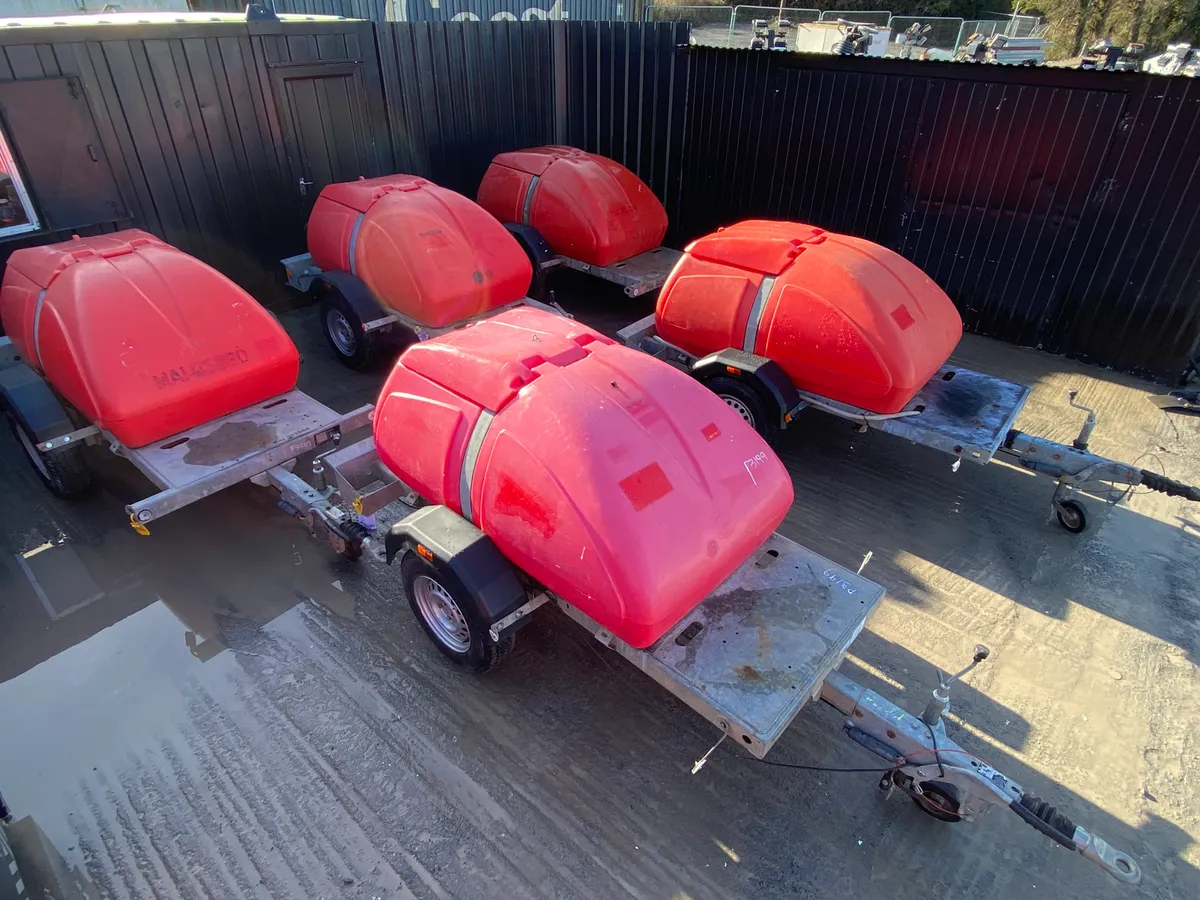Large Selection of 1100L Western Bowsers - Image 1