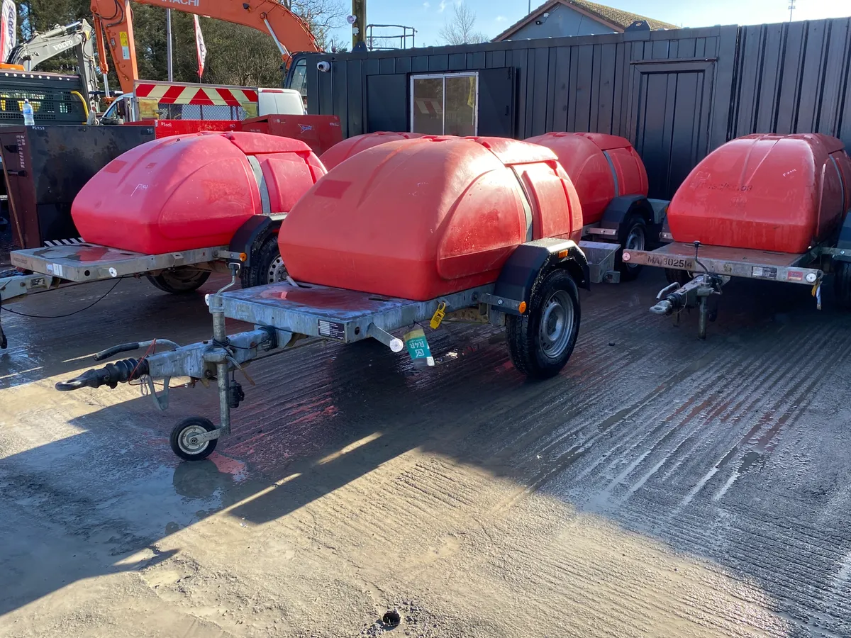 Large Selection of 1100L Western Bowsers - Image 2