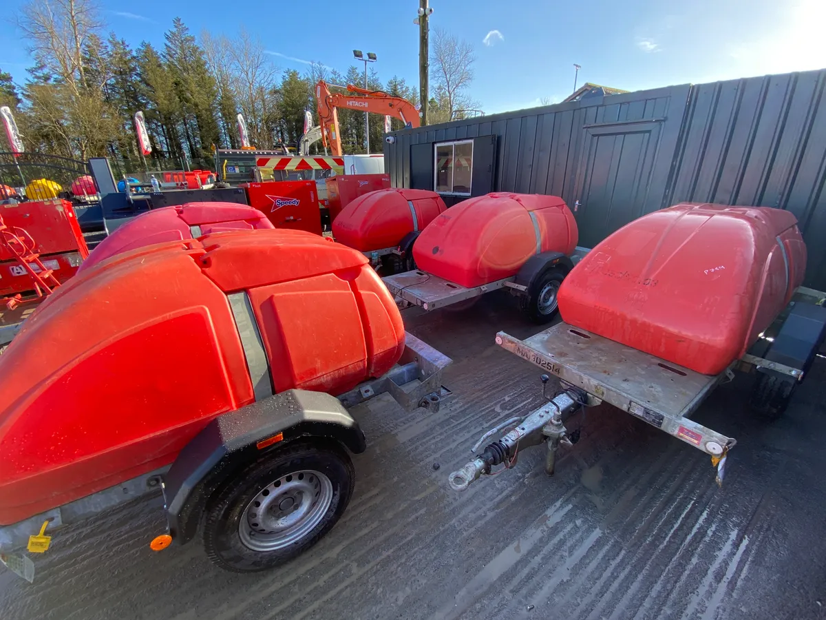 Large Selection of 1100L Western Bowsers - Image 3