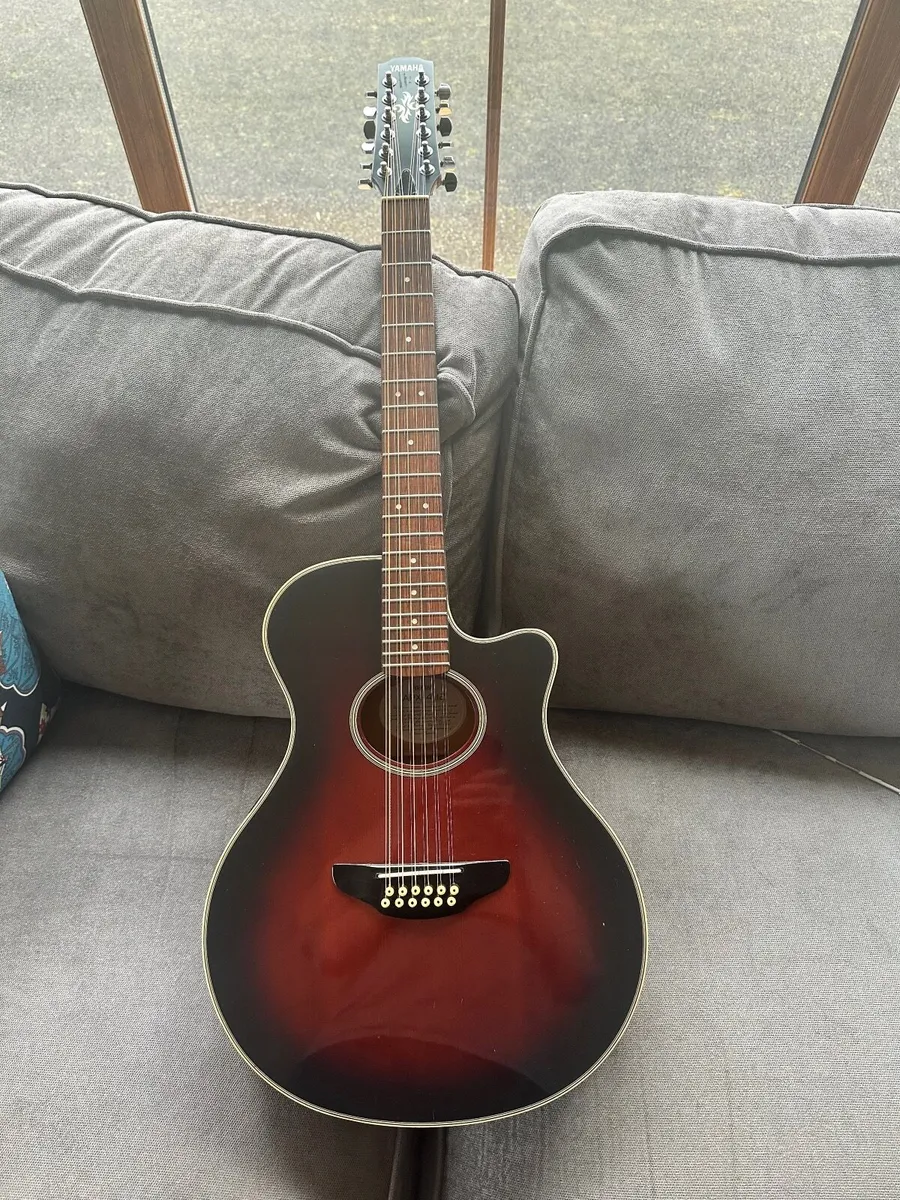 Yamaha APX4-12A 12 string semi acoustic