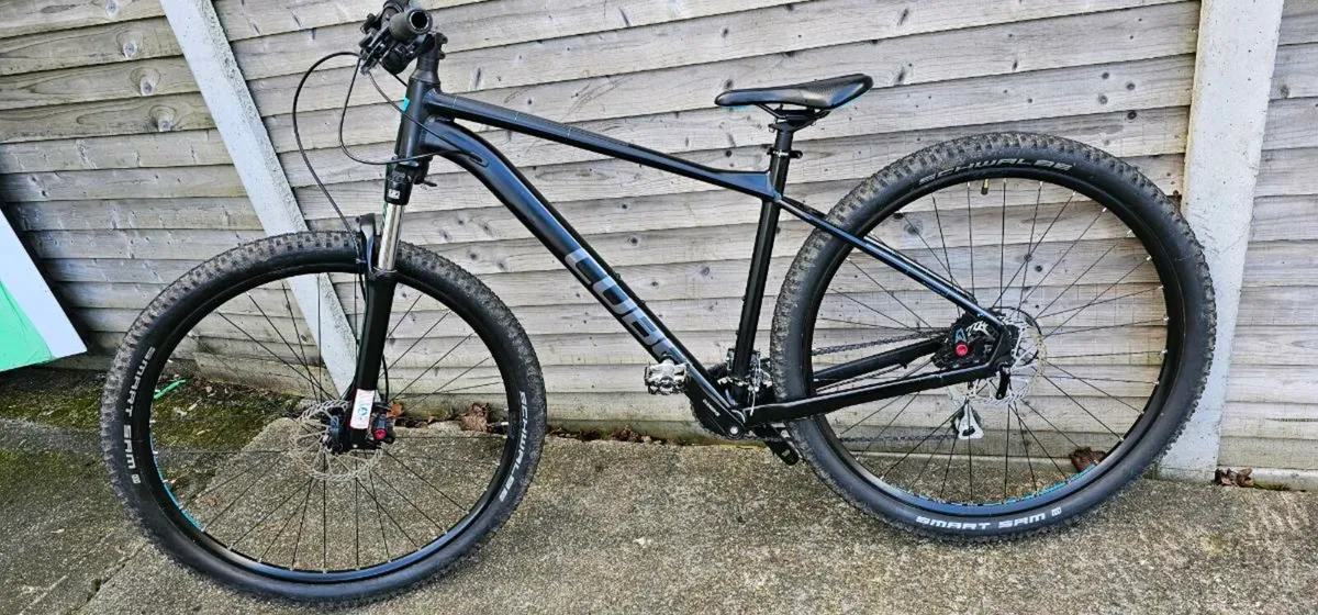 Cube race best sale mountain bike