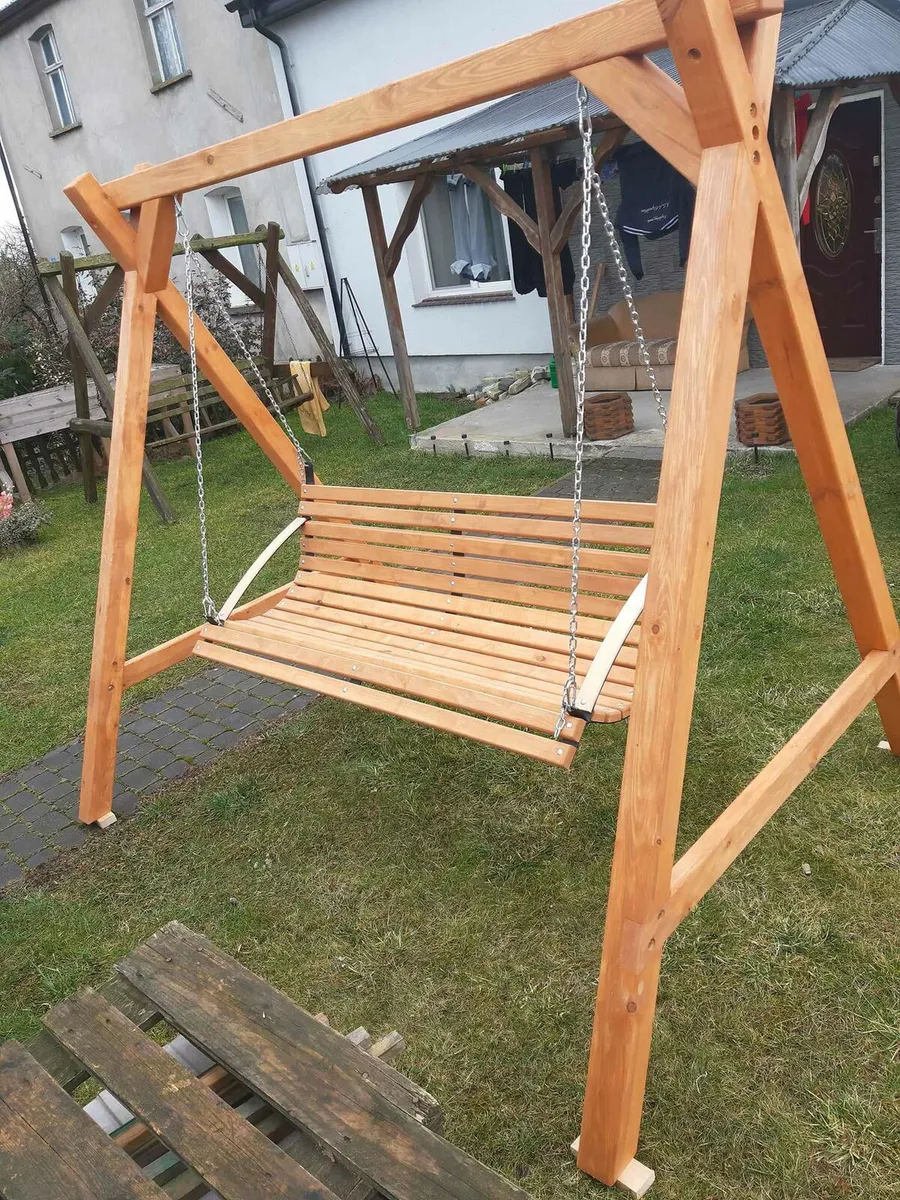 Garden swing FREE DELIVERY AND INSTALLATION