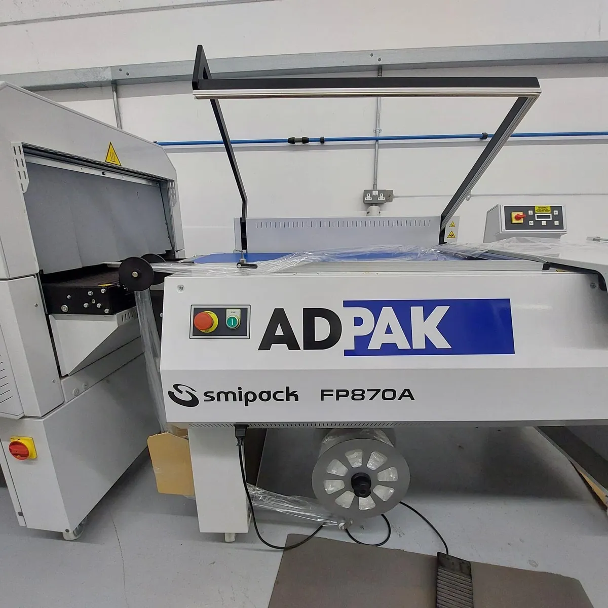 Shrink Wrapper Shrink Wrapping Machine Large !! - Image 2