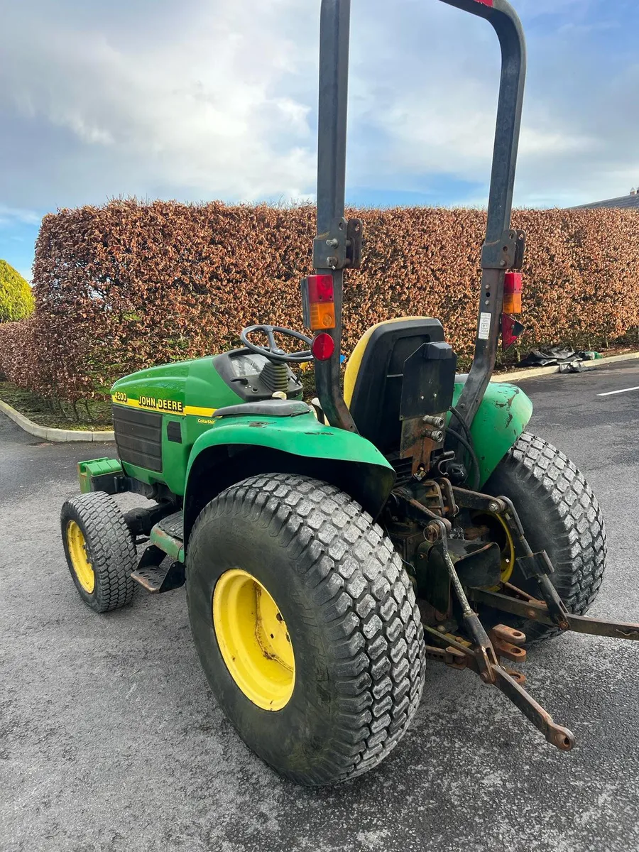 John Deere 4200 Compact Tractor - Image 4