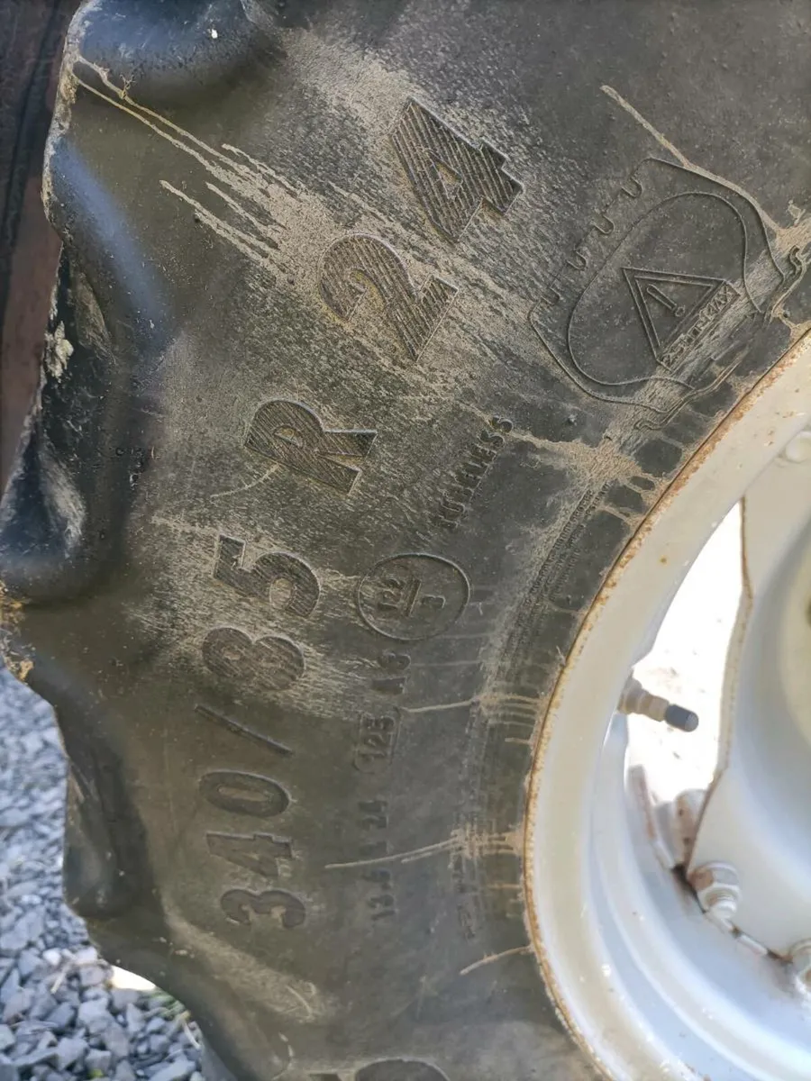 2ñd hand tractor tyres for sale in Co. Sligo for €300 on DoneDeal