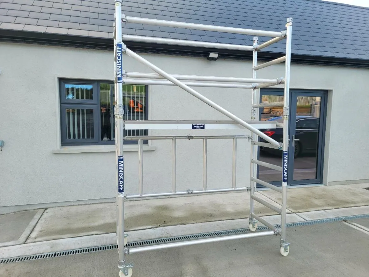 Folding Aluminium Scaffolding Towers for Sale - Image 1