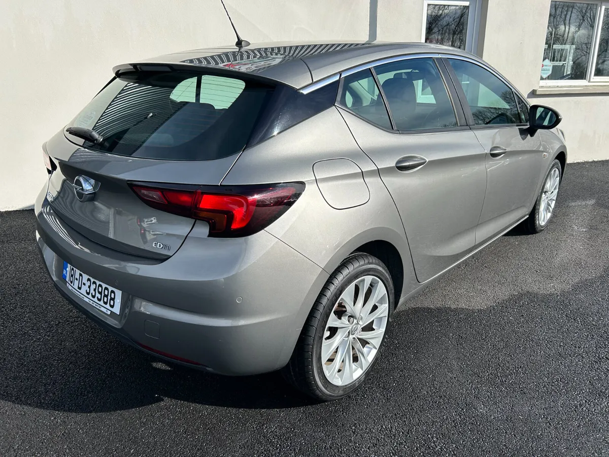 181 Opel Astra SC 1.6 CDTI 110PS 5DR - Image 4