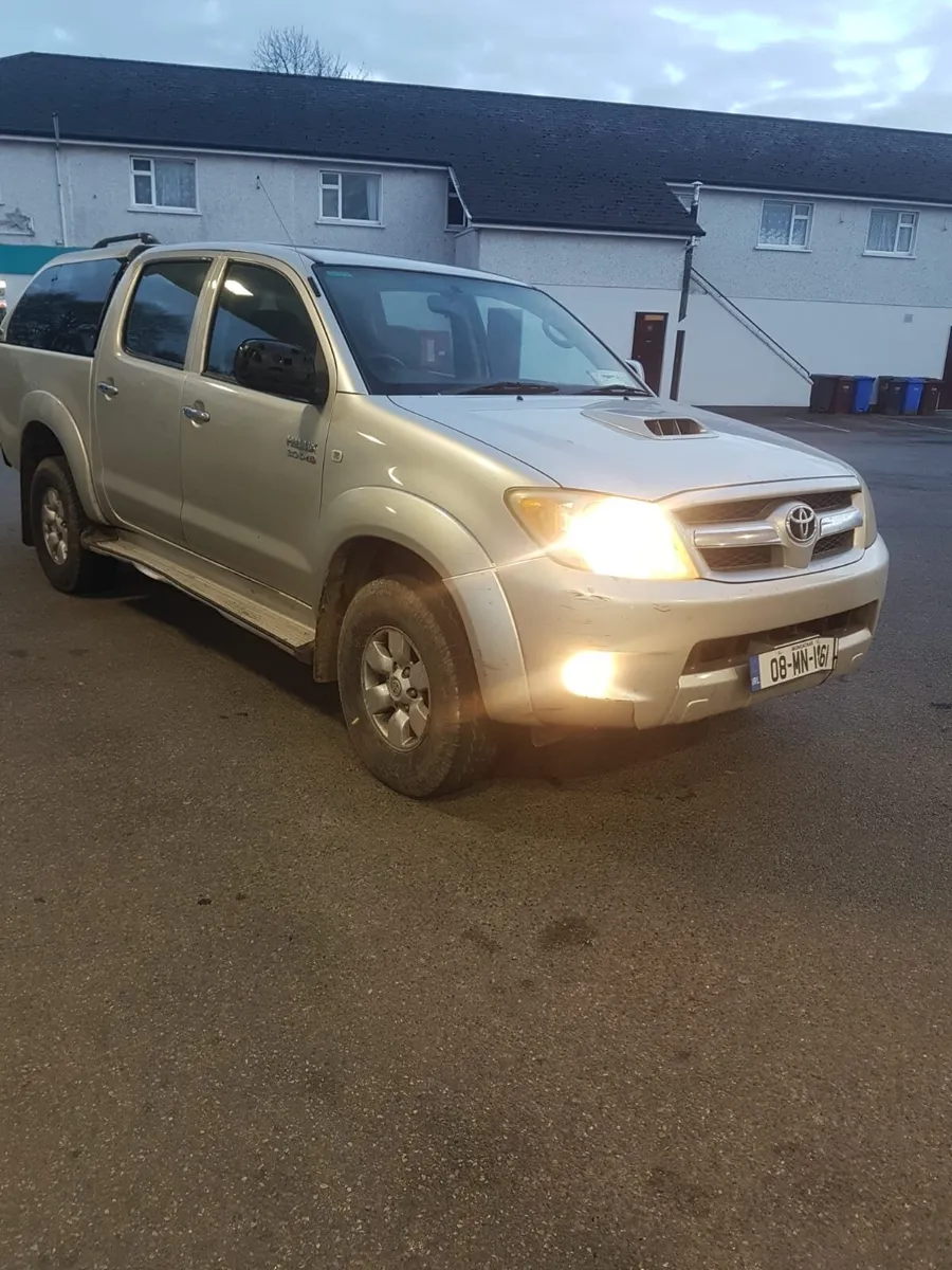 2008 Toyota Hilux 3 liter doe and taxed - Image 1