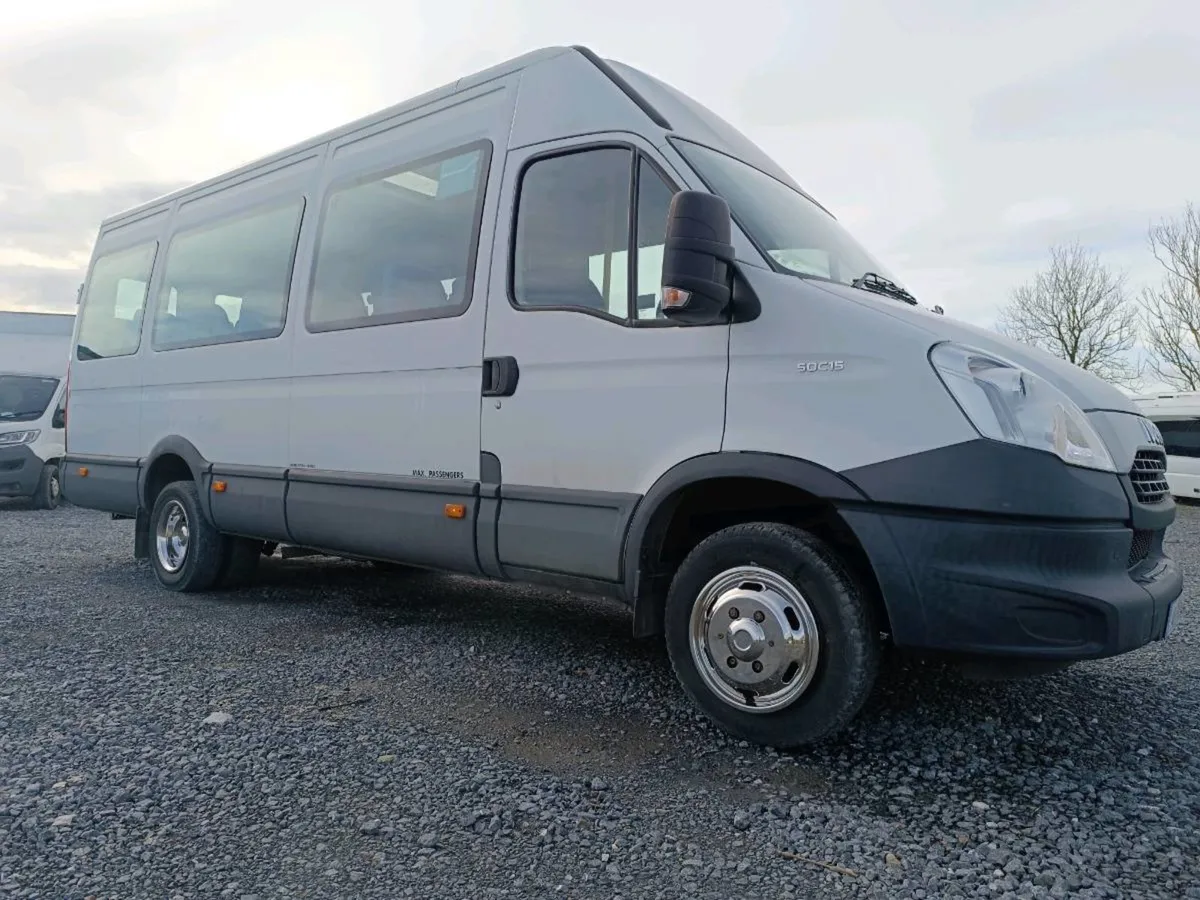 Iveco daily 2014 front entry 19 passenger seats