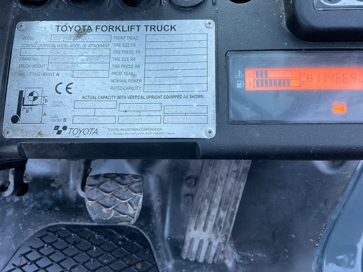 FORKLIFT Toyota - Image 1