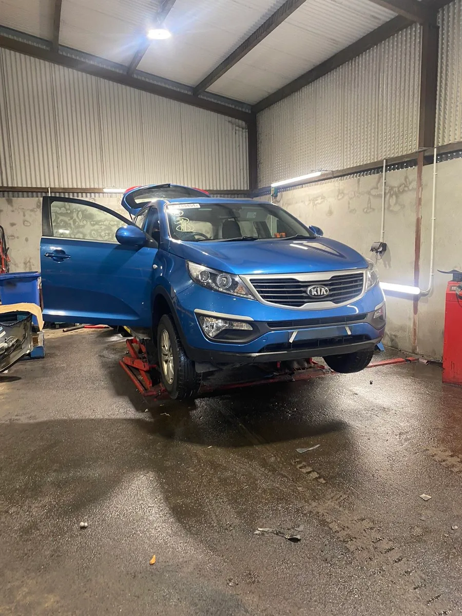 Breaking kia sportage - Image 3