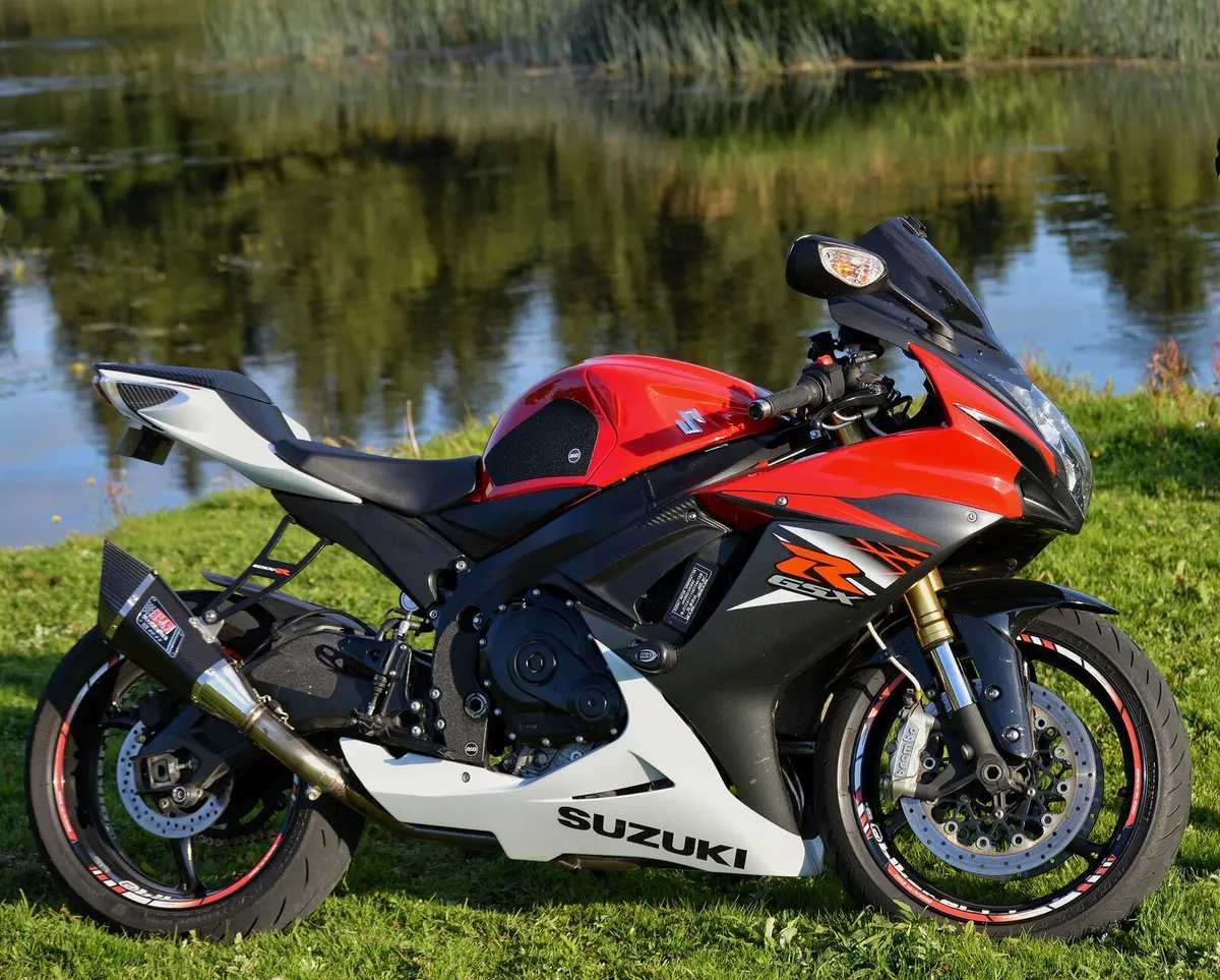 Suzuki GSXR750