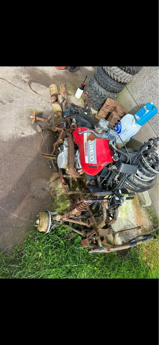 For sale Honda big red frame with very good engine