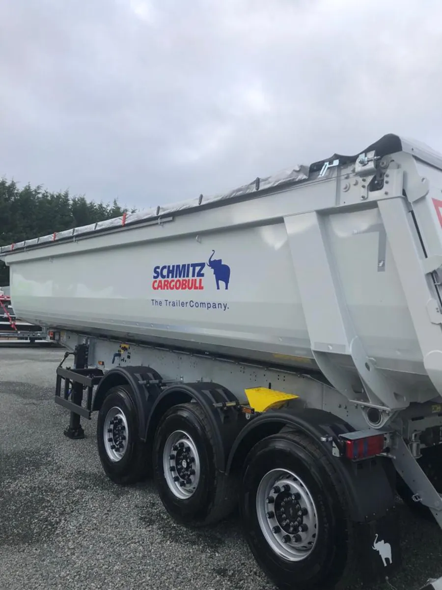 SCHMITZ 8.2 TIPPER IN STOCK - Image 1