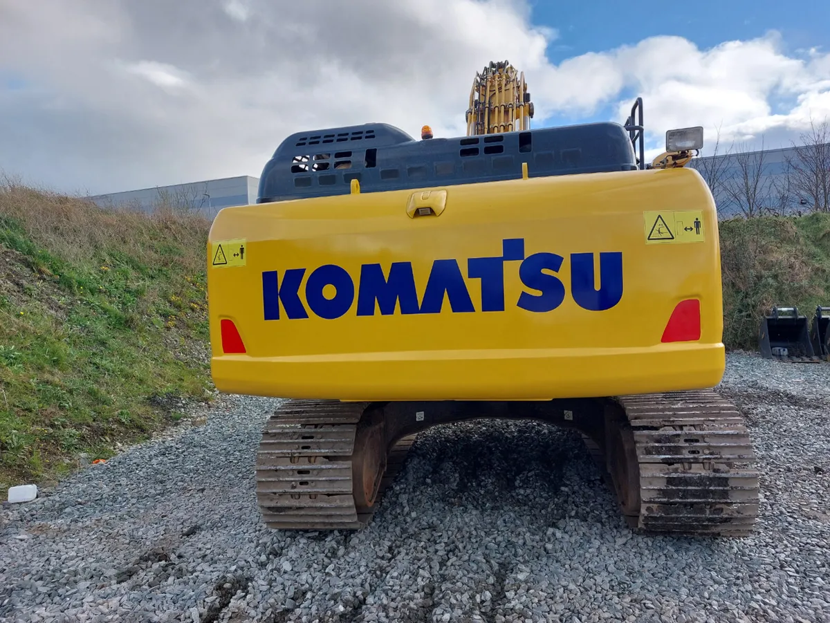 Komatsu HB365LC-3 - Image 4