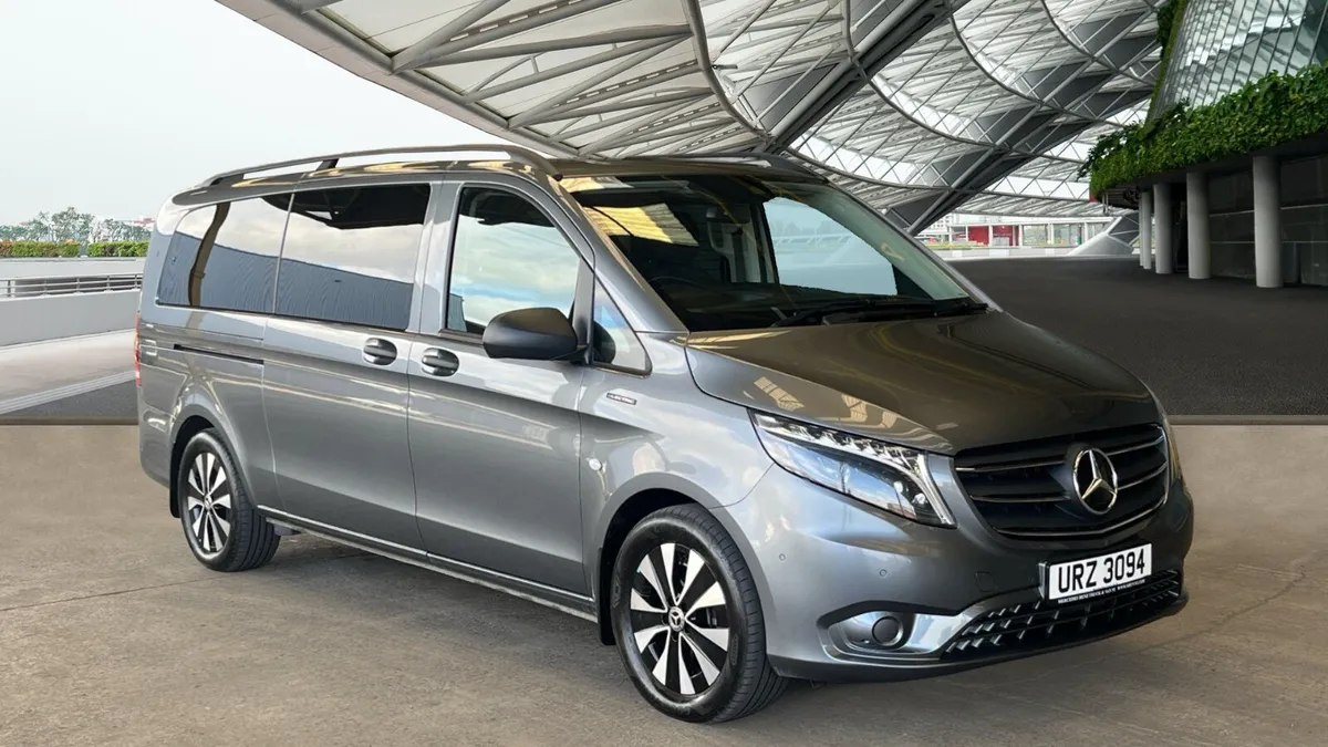 Mercedes-Benz eVito Tourer Premium L3 - Image 1