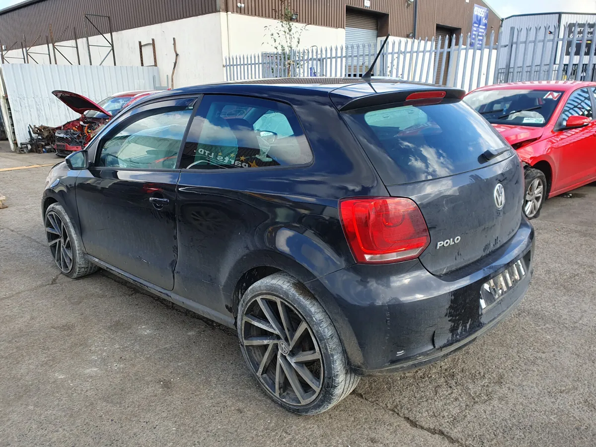 12 VOLKSWAGEN POLO  1.2 TDI FOR BREAKING - Image 3