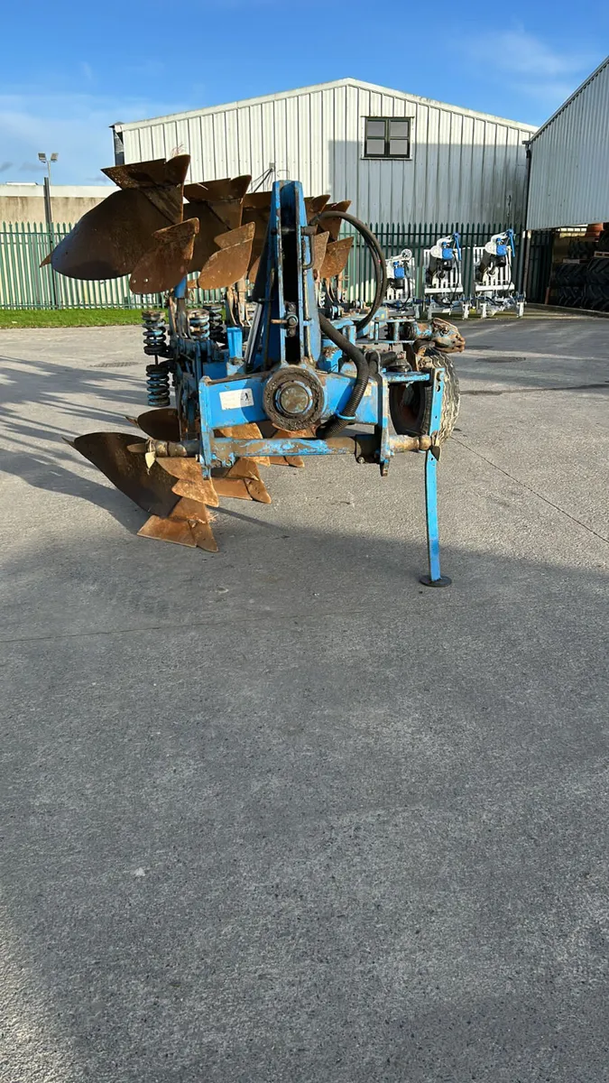 Lemken europal 8 5furrow plough - Image 2