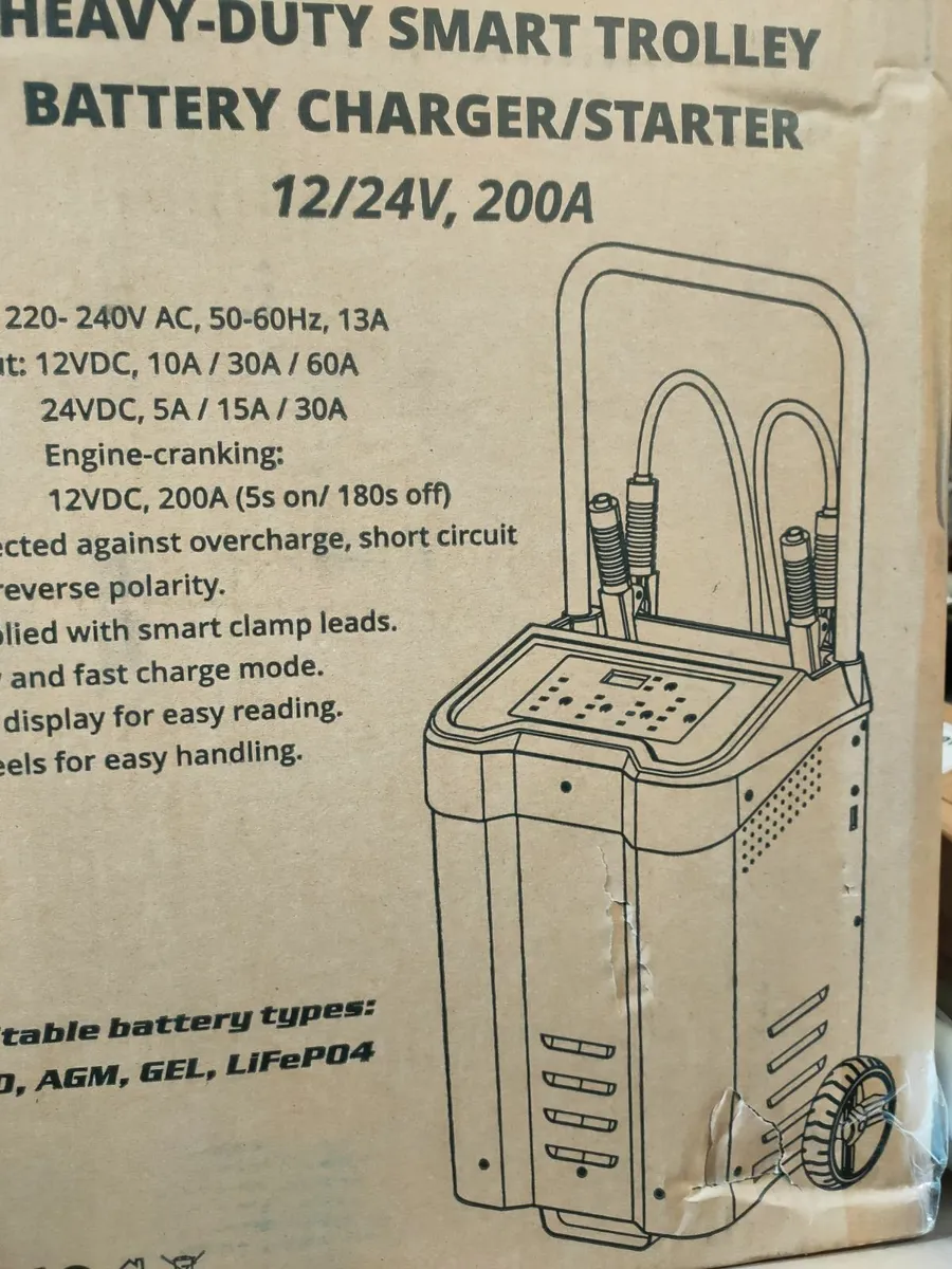 12/24volt charger / booster on wheels - Image 3