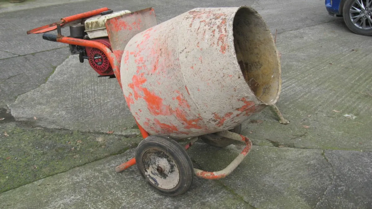 Cement mixer for sale in Co. Carlow for €450 on DoneDeal