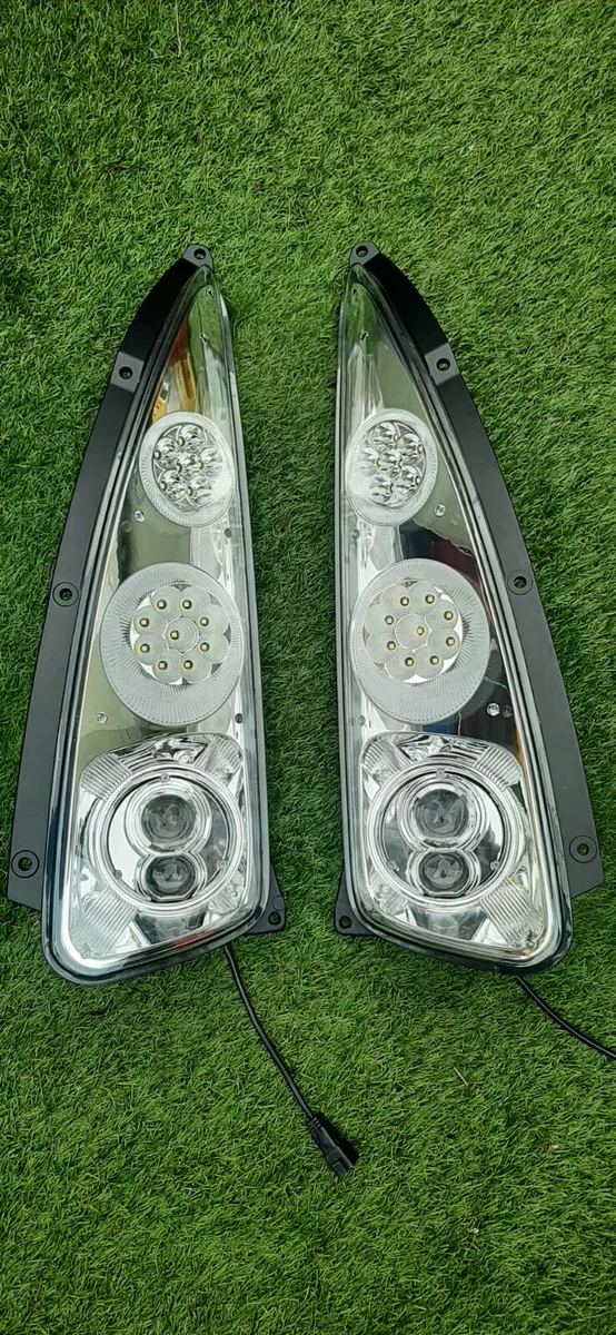 New Holland T8, T9 LED Headlight Pair - Image 2