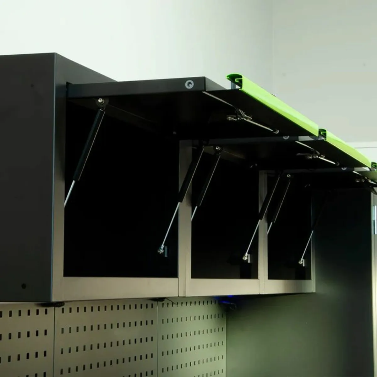 JEFFERSON MODULAR STORAGE SYSTEM COMBO C/W LED LIG - Image 4