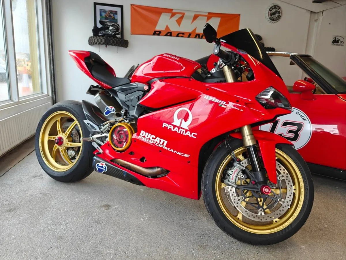 Ducati Superbike Panigale 1299 - Image 2