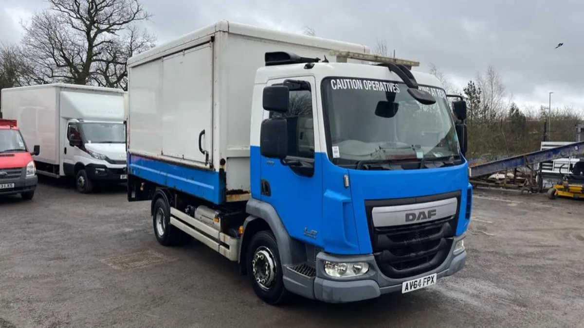 Choice of 2014 daf 7.5Ton and 10ton gross tipper