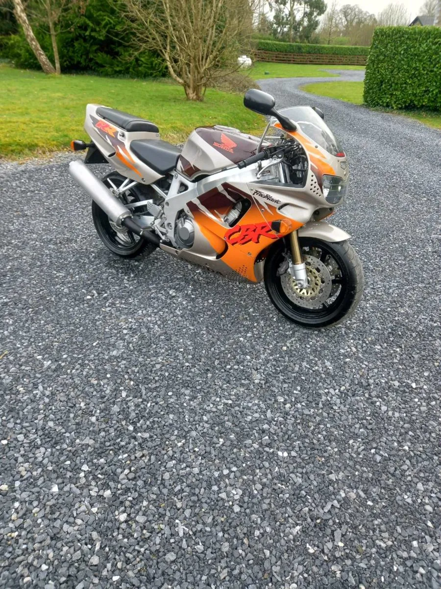 Honda CBR 900 Fireblade Urban Tiger 1994 - Image 1