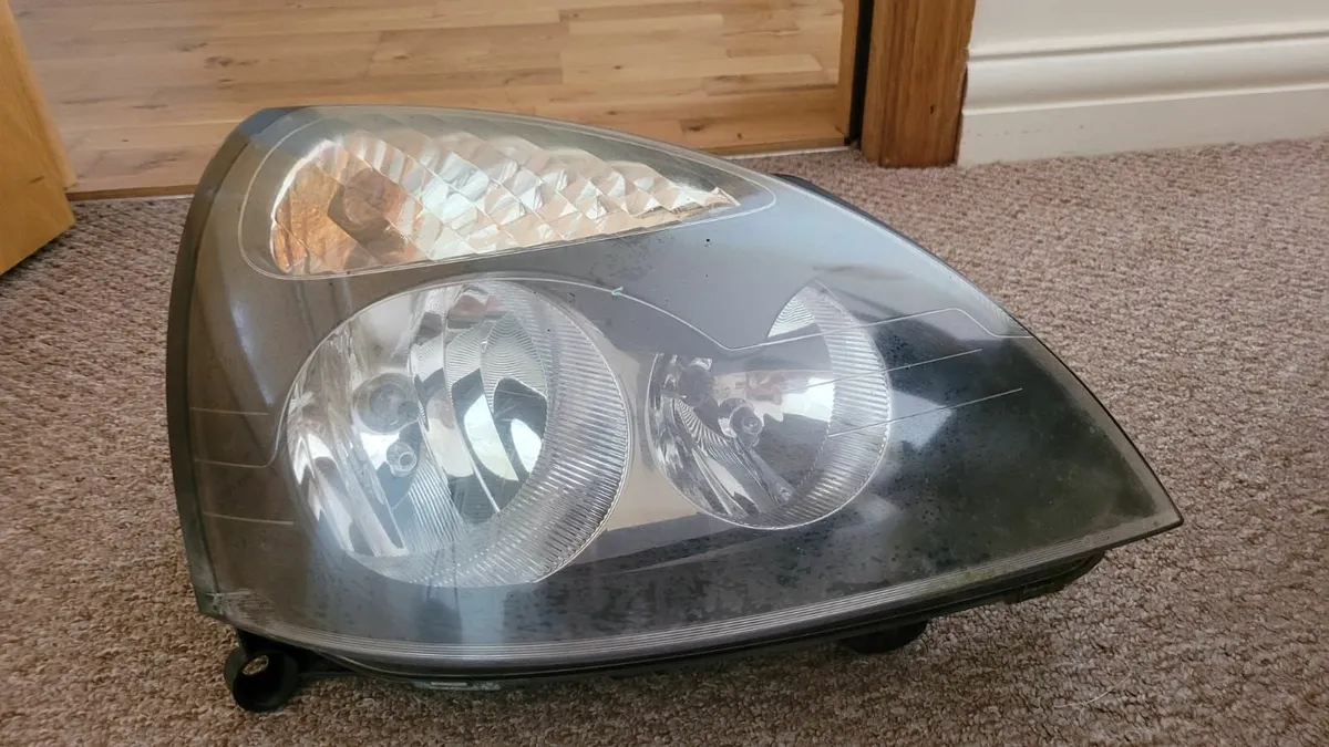 Front Right and Left light Renault Clio 2