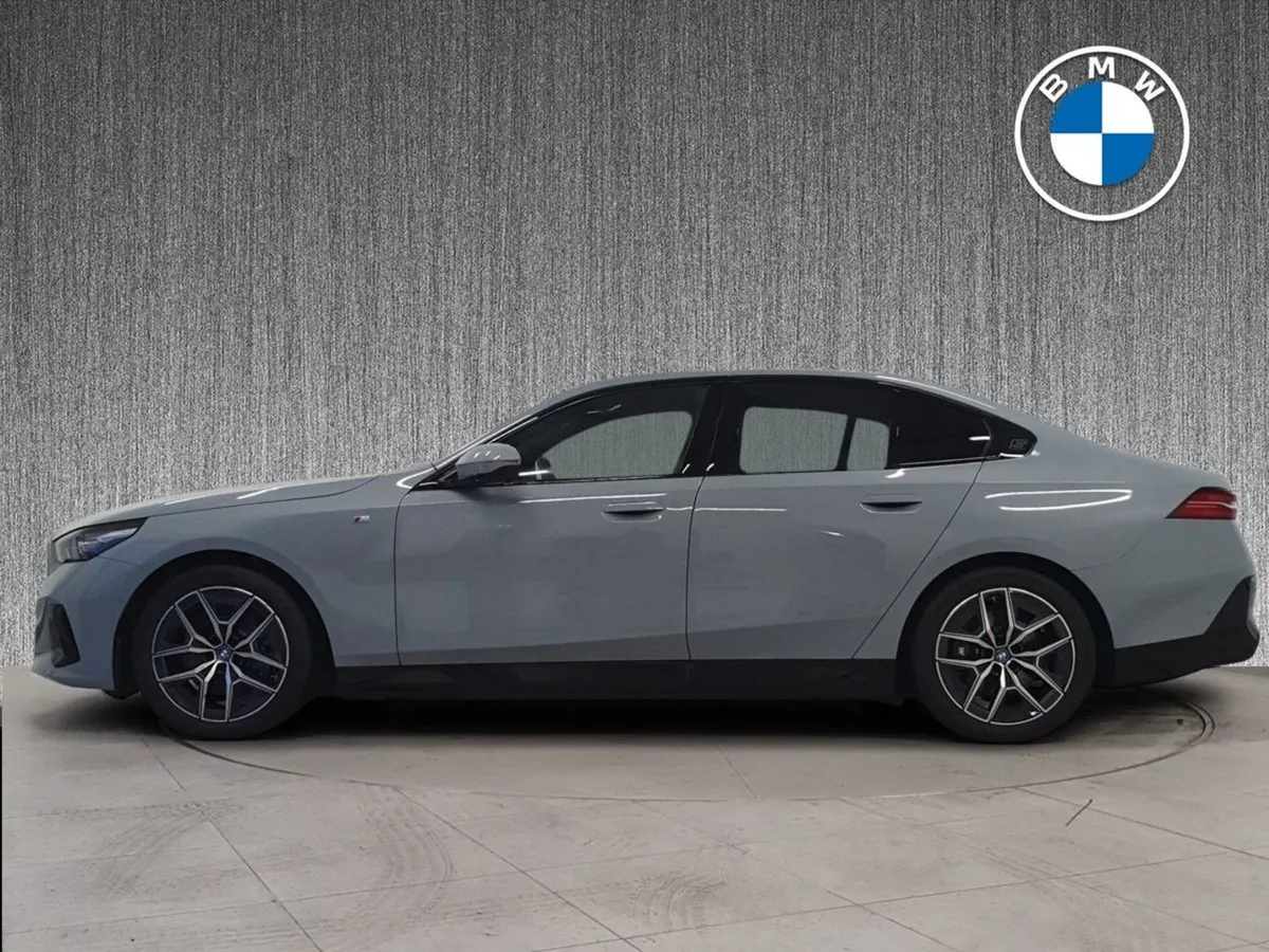 BMW i5 Edrive40 M Sport Saloon Auto 4DR - Image 3