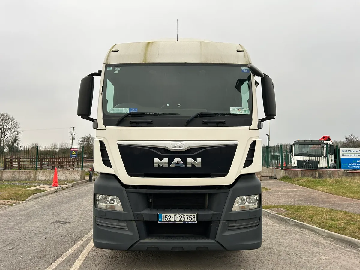 152 Man 6x2 unit - Image 2