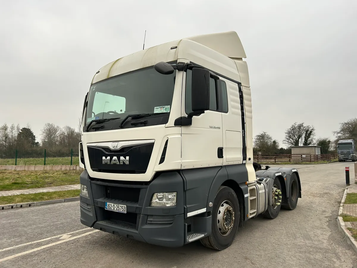 152 Man 6x2 unit - Image 3