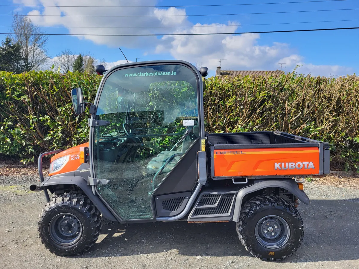 Kubota RTVX900 - Image 2