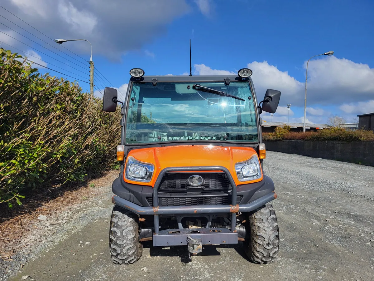 Kubota RTVX900 - Image 4