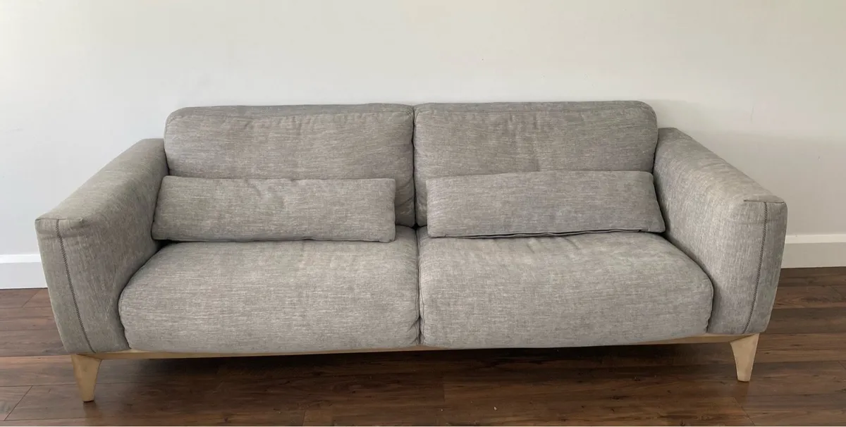 Sofas for sale on shop donedeal