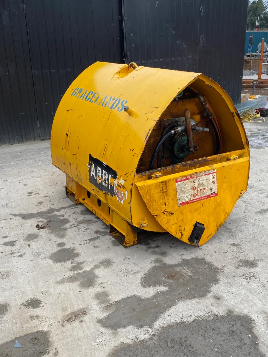 Western Fuel Bowser with Pump - Image 3