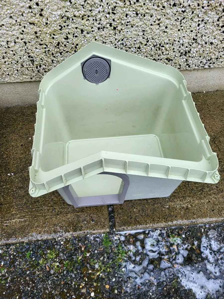 Dog box for sale for sale in Co. Laois for €55 on DoneDeal