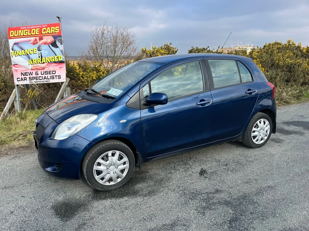 09 Toyota Yaris 1.0 NCT and taxed - Image 1