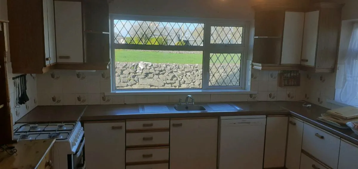Kitchen units for sale in Co. Galway for €123 on DoneDeal