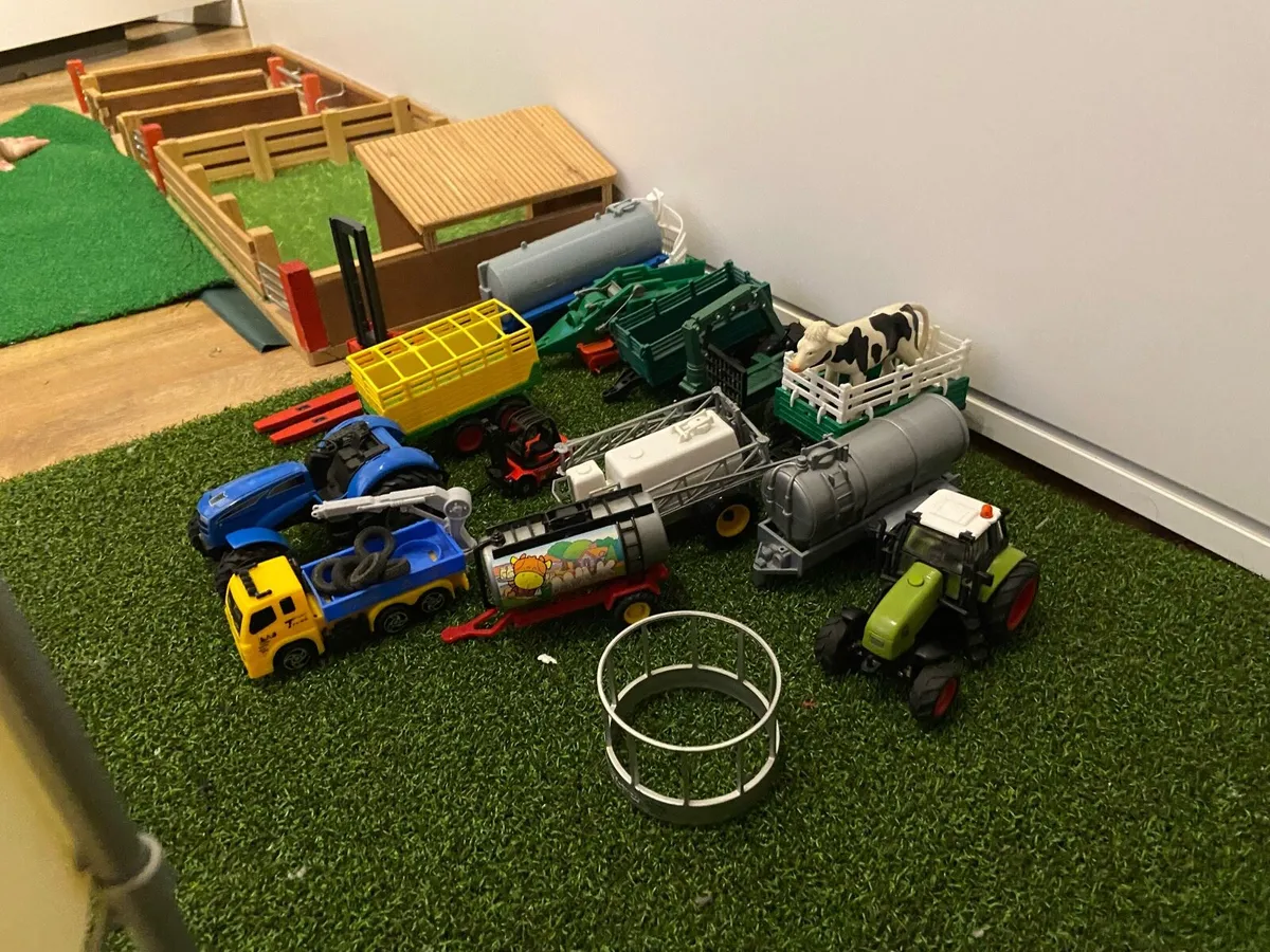 Farm toys - Image 1