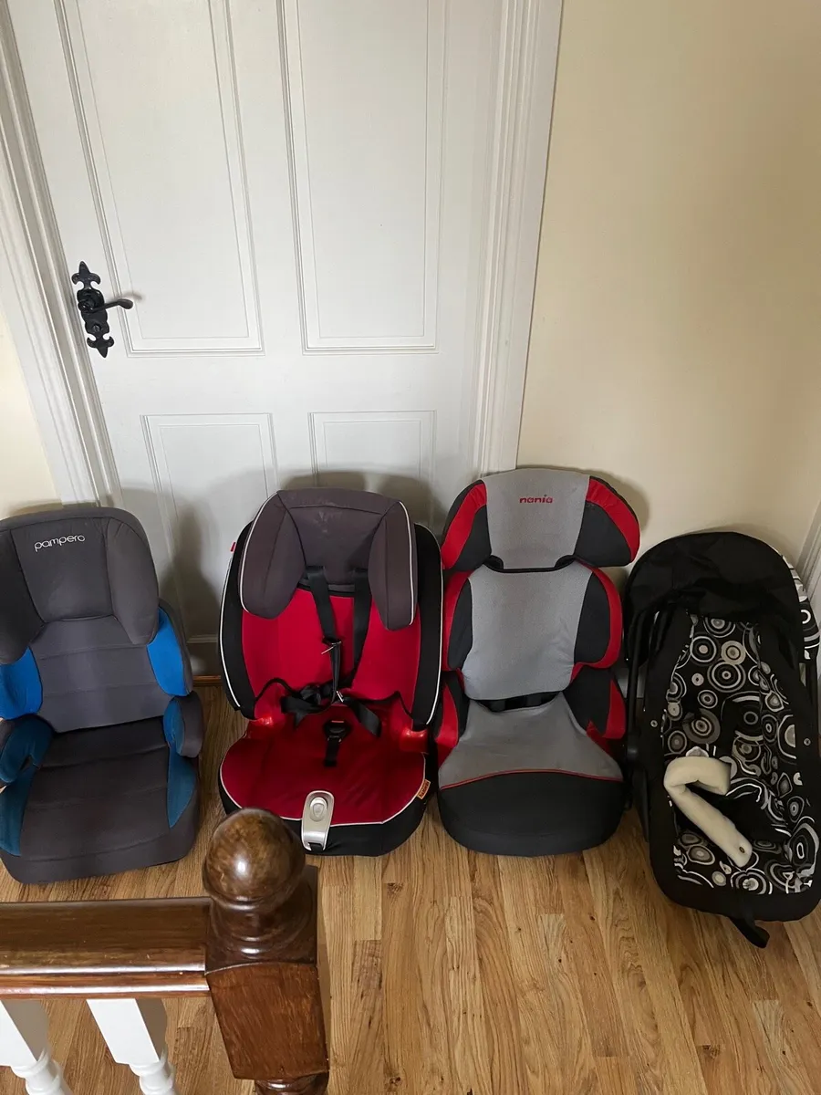 Car seats/boosters