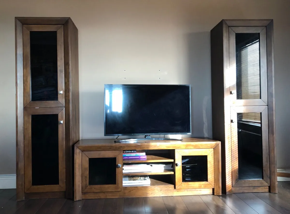 TV Stand with two cabinets - Image 1