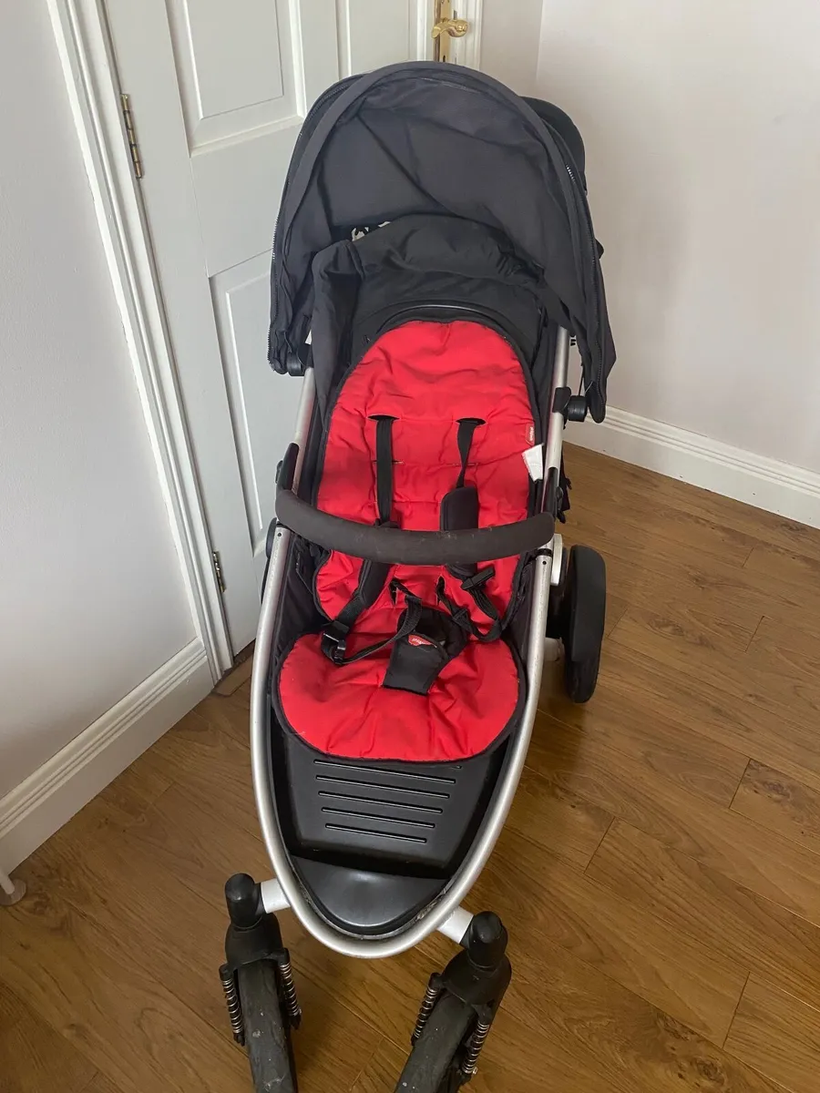 Phil and Ted Verve Double Buggy with accessories
