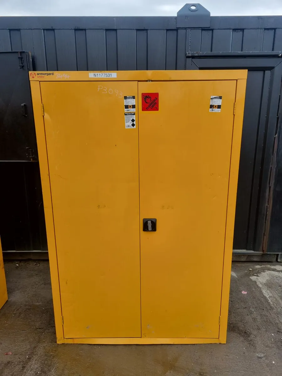 Flammable / Chemicals Storage Cabinet - Image 1