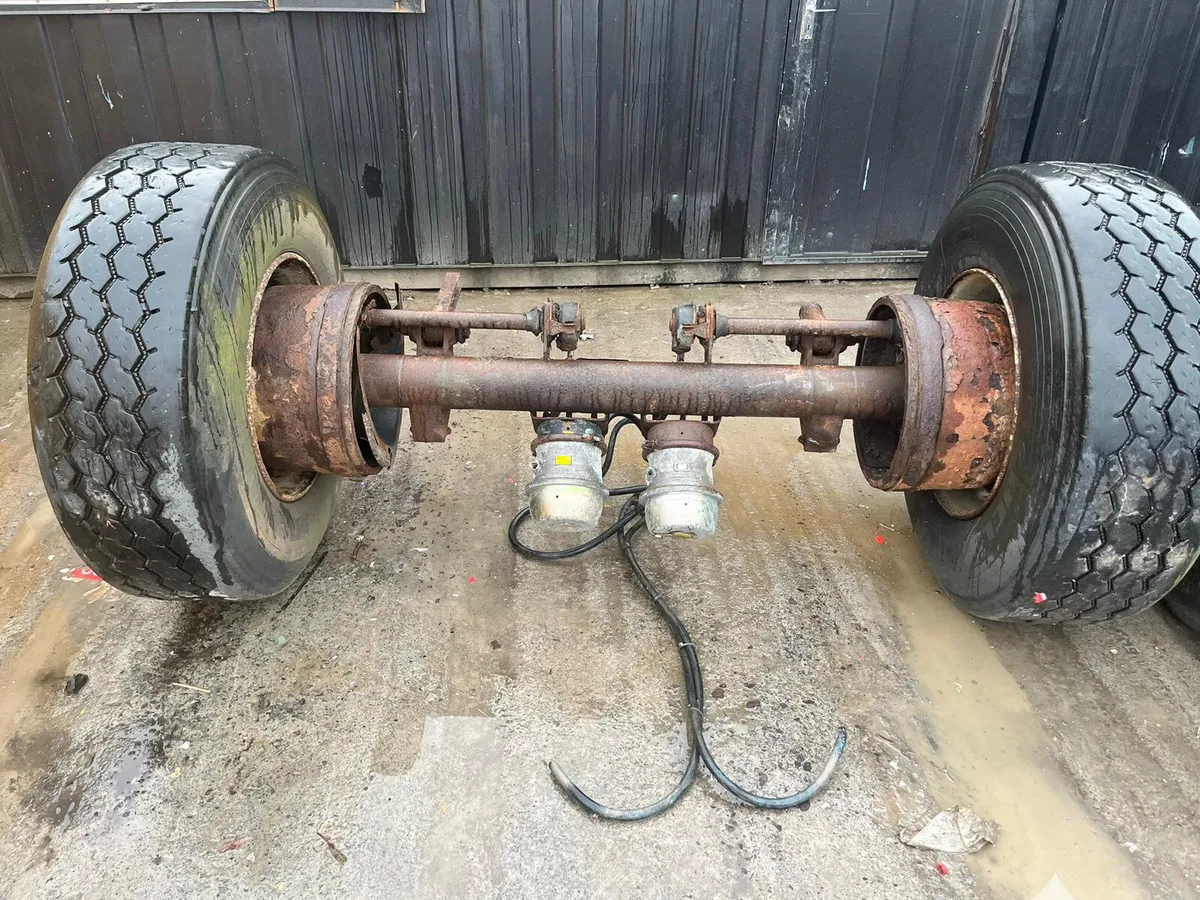 Selection of Super Single Axle - Image 3